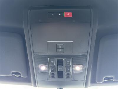 2021 Volkswagen Atlas Cross Sport V6 SE R-Line   - Photo 12 - Schoolcraft, MI 49087