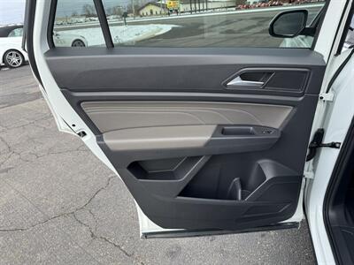 2021 Volkswagen Atlas Cross Sport V6 SE R-Line   - Photo 19 - Schoolcraft, MI 49087
