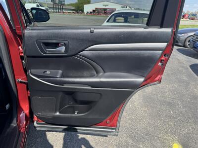 2018 Toyota Highlander SE   - Photo 26 - Schoolcraft, MI 49087