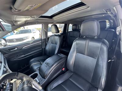2018 Toyota Highlander SE   - Photo 8 - Schoolcraft, MI 49087