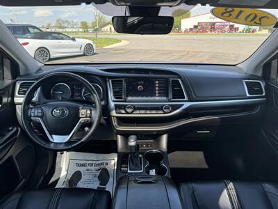 2018 Toyota Highlander SE   - Photo 19 - Schoolcraft, MI 49087