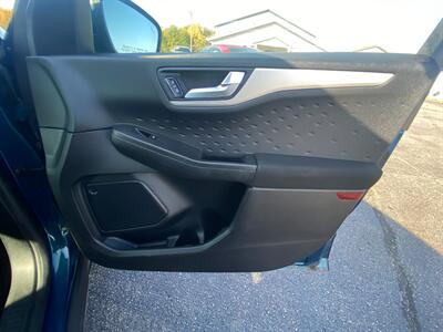 2020 Ford Escape SE   - Photo 10 - Schoolcraft, MI 49087