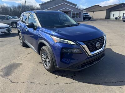 2023 Nissan Rogue S   - Photo 4 - Schoolcraft, MI 49087