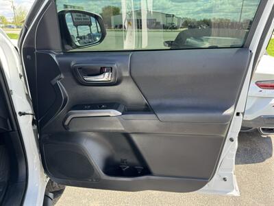 2019 Toyota Tacoma TRD Off-Road   - Photo 29 - Schoolcraft, MI 49087