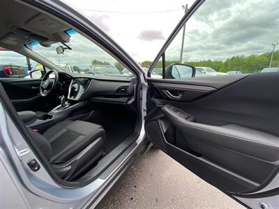 2022 Subaru Outback Premium   - Photo 10 - Schoolcraft, MI 49087