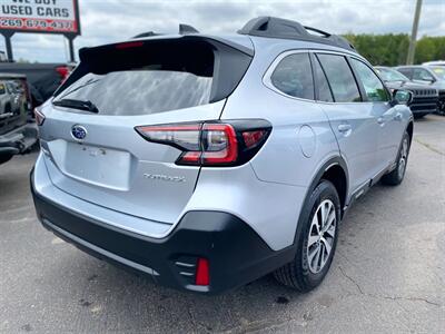 2022 Subaru Outback Premium   - Photo 8 - Schoolcraft, MI 49087