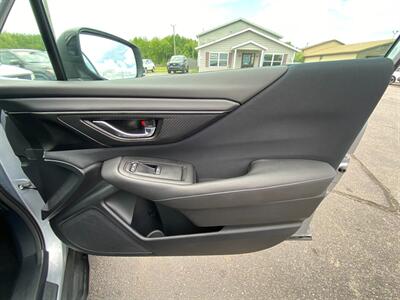 2022 Subaru Outback Premium   - Photo 11 - Schoolcraft, MI 49087