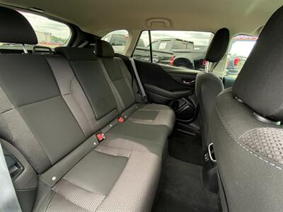 2022 Subaru Outback Premium   - Photo 18 - Schoolcraft, MI 49087