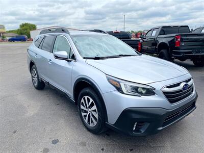 2022 Subaru Outback Premium   - Photo 2 - Schoolcraft, MI 49087