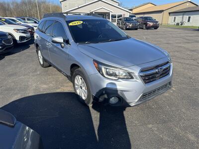 2019 Subaru Outback 2.5i Premium   - Photo 4 - Schoolcraft, MI 49087