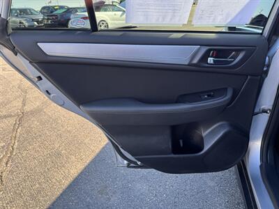 2019 Subaru Outback 2.5i Premium   - Photo 18 - Schoolcraft, MI 49087
