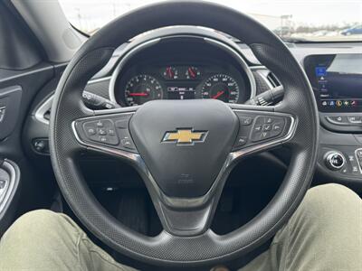 2023 Chevrolet Malibu LT   - Photo 11 - Schoolcraft, MI 49087