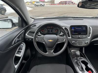 2023 Chevrolet Malibu LT   - Photo 18 - Schoolcraft, MI 49087