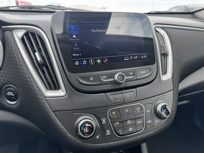 2023 Chevrolet Malibu LT   - Photo 14 - Schoolcraft, MI 49087