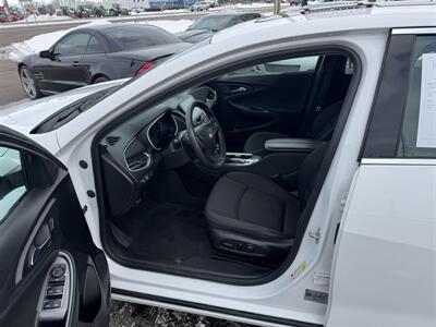 2023 Chevrolet Malibu LT   - Photo 7 - Schoolcraft, MI 49087