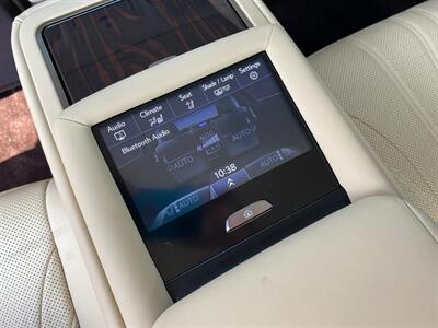 2018 Lexus LS 500h   - Photo 29 - Schoolcraft, MI 49087
