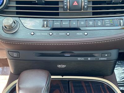 2018 Lexus LS 500h   - Photo 45 - Schoolcraft, MI 49087