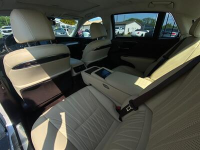 2018 Lexus LS 500h   - Photo 26 - Schoolcraft, MI 49087