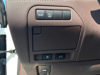2018 Lexus LS 500h   - Photo 42 - Schoolcraft, MI 49087