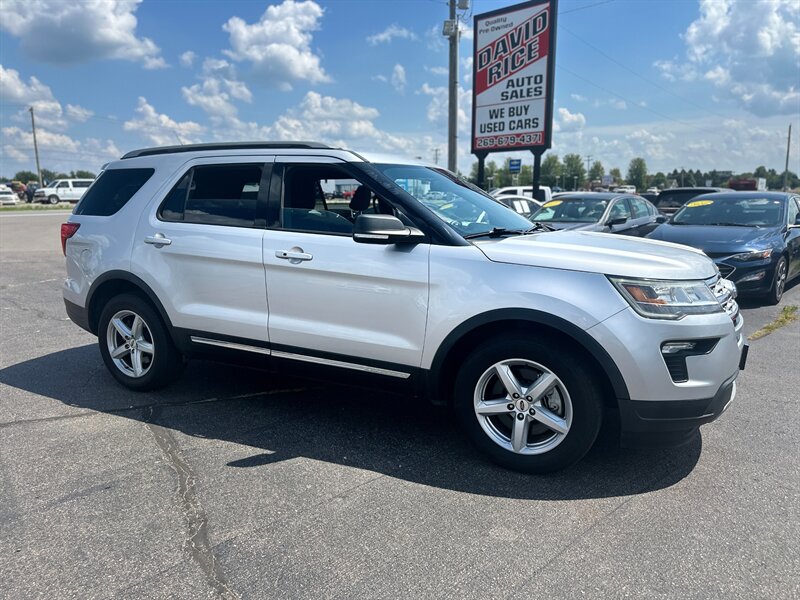 2019 Ford Explorer XLT - Photo 1 - Schoolcraft, MI 49087