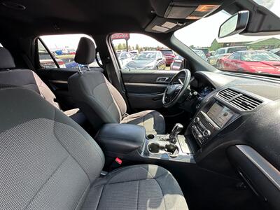 2019 Ford Explorer XLT   - Photo 13 - Schoolcraft, MI 49087
