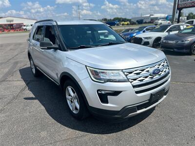 2019 Ford Explorer XLT   - Photo 2 - Schoolcraft, MI 49087