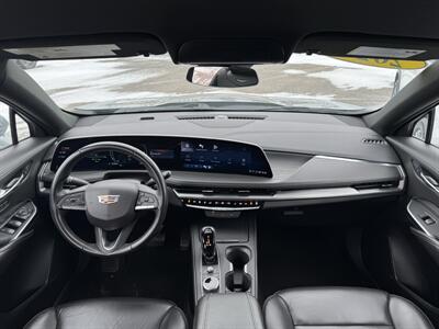 2024 Cadillac XT4 Premium Luxury   - Photo 17 - Schoolcraft, MI 49087