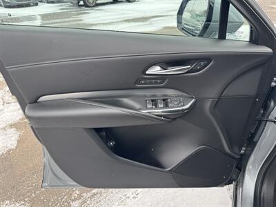 2024 Cadillac XT4 Premium Luxury   - Photo 6 - Schoolcraft, MI 49087