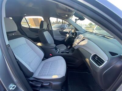 2023 Chevrolet Equinox LS   - Photo 9 - Schoolcraft, MI 49087