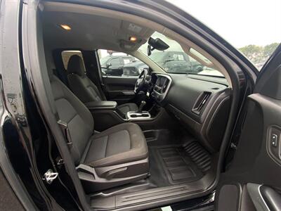 2022 Chevrolet Colorado LT   - Photo 12 - Schoolcraft, MI 49087