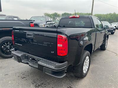 2022 Chevrolet Colorado LT   - Photo 8 - Schoolcraft, MI 49087