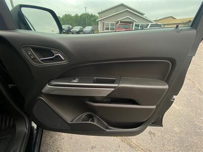 2022 Chevrolet Colorado LT   - Photo 11 - Schoolcraft, MI 49087