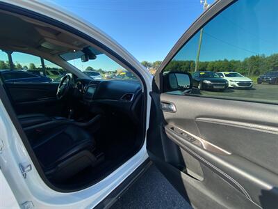 2018 Dodge Journey Crossroad   - Photo 8 - Schoolcraft, MI 49087