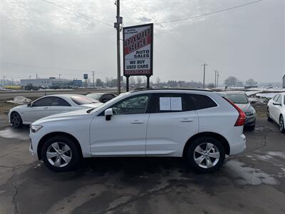 2022 Volvo XC60 B5 Momentum   - Photo 1 - Schoolcraft, MI 49087
