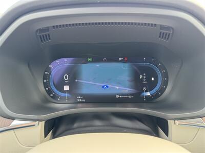 2022 Volvo XC60 B5 Momentum   - Photo 11 - Schoolcraft, MI 49087