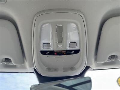 2022 Volvo XC60 B5 Momentum   - Photo 12 - Schoolcraft, MI 49087