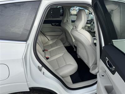 2022 Volvo XC60 B5 Momentum   - Photo 22 - Schoolcraft, MI 49087