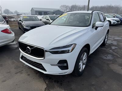 2022 Volvo XC60 B5 Momentum   - Photo 5 - Schoolcraft, MI 49087