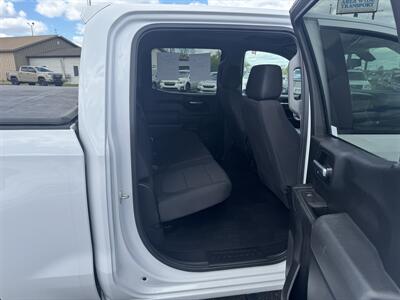 2020 Chevrolet Silverado 1500 Custom   - Photo 22 - Schoolcraft, MI 49087