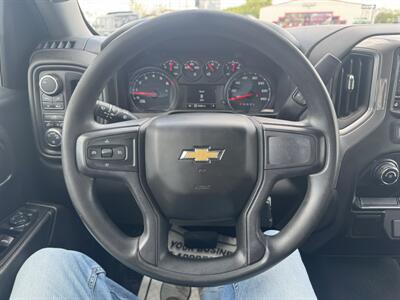 2020 Chevrolet Silverado 1500 Custom   - Photo 10 - Schoolcraft, MI 49087