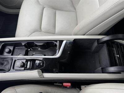 2018 Volvo XC90 T6 Momentum   - Photo 16 - Schoolcraft, MI 49087