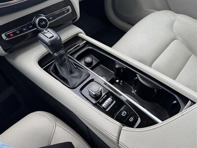 2018 Volvo XC90 T6 Momentum   - Photo 15 - Schoolcraft, MI 49087