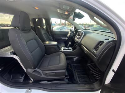 2022 Chevrolet Colorado LT   - Photo 11 - Schoolcraft, MI 49087