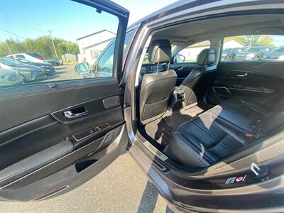 2016 Kia K900 Luxury V6   - Photo 19 - Schoolcraft, MI 49087