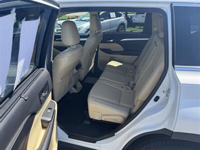 2019 Toyota Highlander XLE   - Photo 21 - Schoolcraft, MI 49087