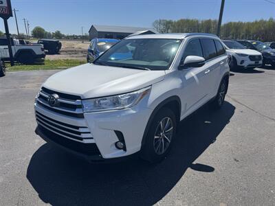 2019 Toyota Highlander XLE   - Photo 5 - Schoolcraft, MI 49087