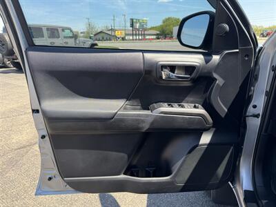 2020 Toyota Tacoma TRD Sport - Photo 6 - Schoolcraft, MI 49087