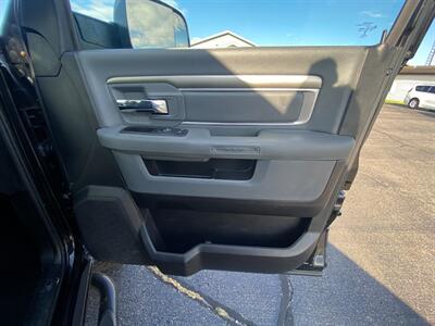 2016 RAM 2500 Big Horn   - Photo 11 - Schoolcraft, MI 49087