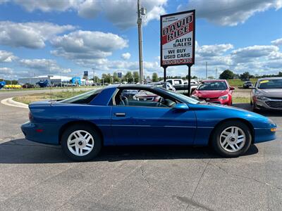 1996 Chevrolet Camaro   - Photo 1 - Schoolcraft, MI 49087