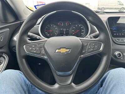 2023 Chevrolet Malibu LT   - Photo 11 - Schoolcraft, MI 49087